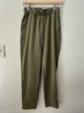 Lululemon Women On the Fly Ankle Pants